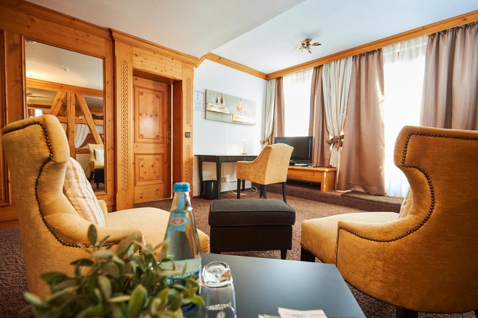 Flair Hotel Vier Jahreszeiten Bad Urach Ngoại thất bức ảnh