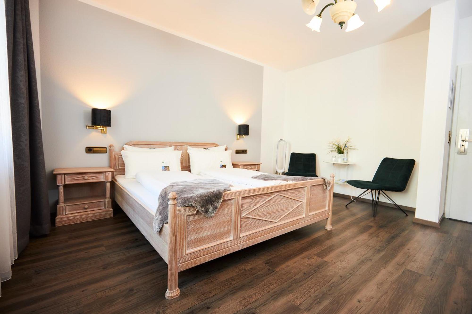 Flair Hotel Vier Jahreszeiten Bad Urach Ngoại thất bức ảnh