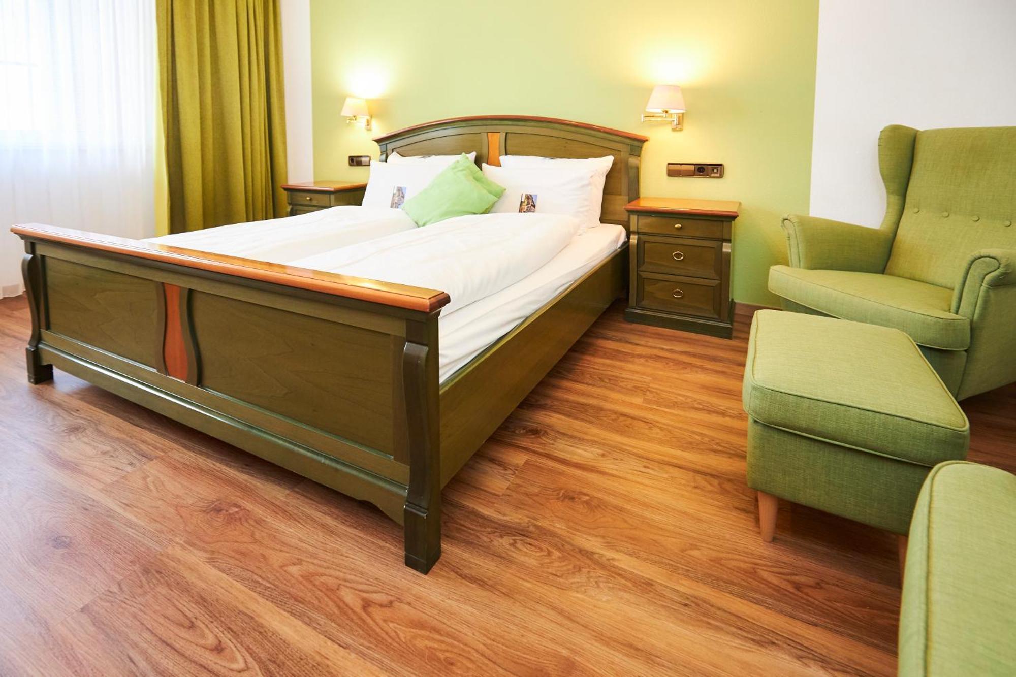 Flair Hotel Vier Jahreszeiten Bad Urach Ngoại thất bức ảnh