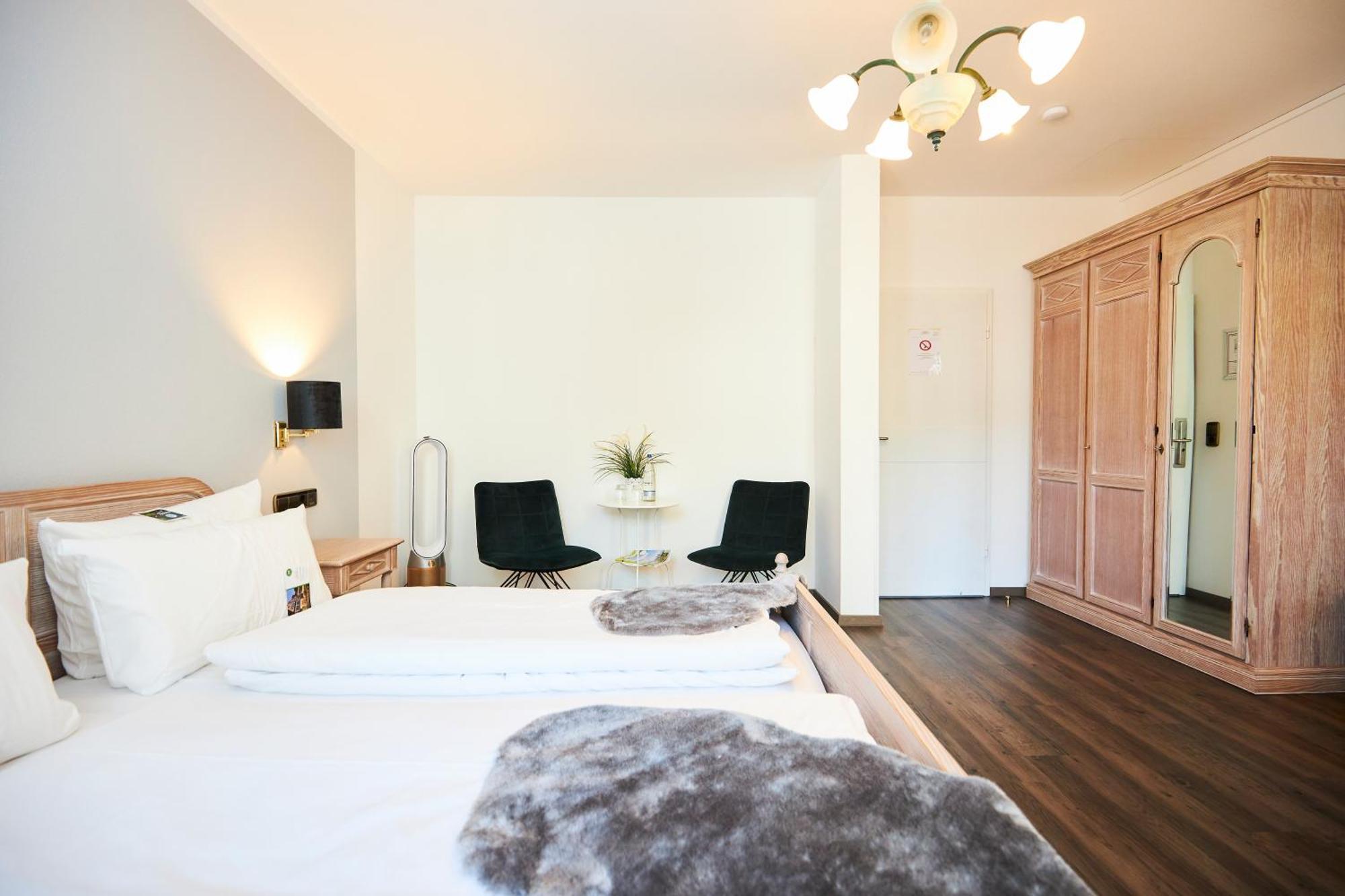 Flair Hotel Vier Jahreszeiten Bad Urach Ngoại thất bức ảnh
