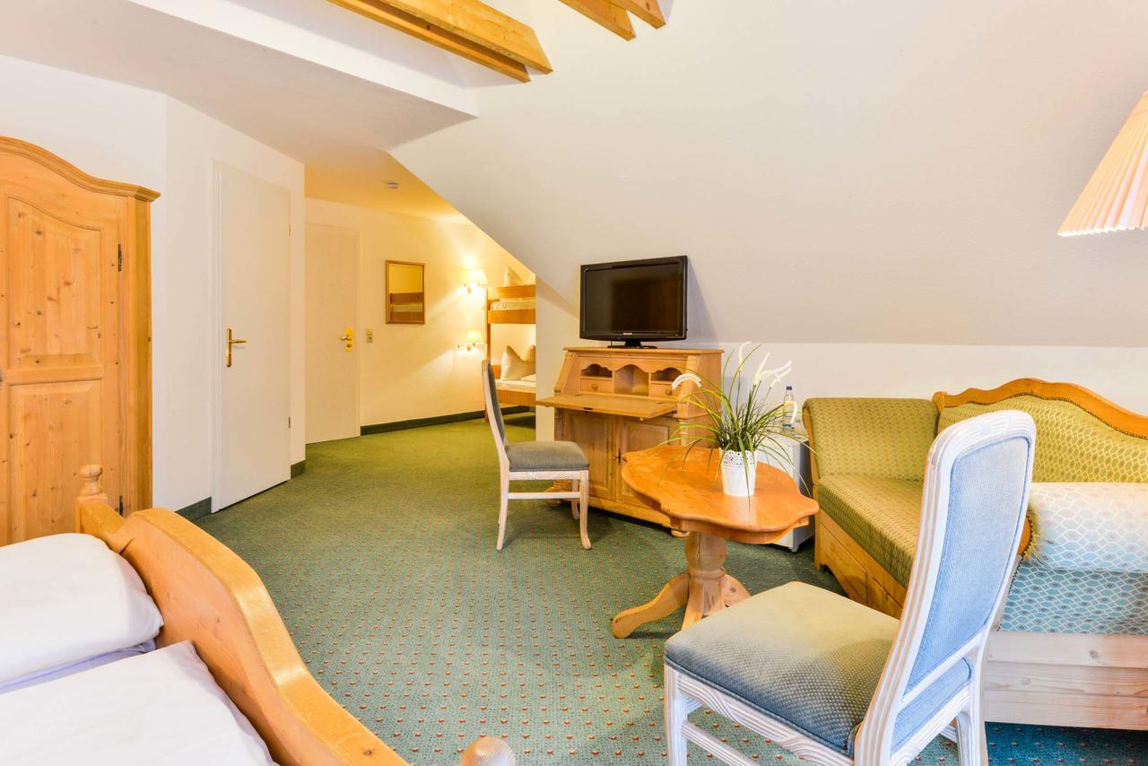 Flair Hotel Vier Jahreszeiten Bad Urach Ngoại thất bức ảnh
